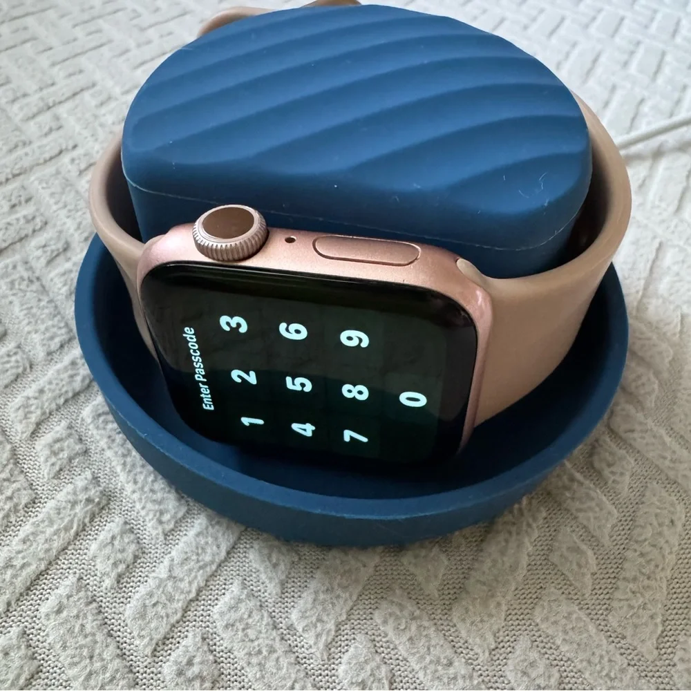 Travel Case for Apple Watch with Charging Dock Holder